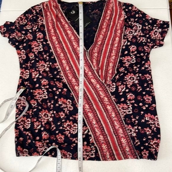 Lucky Brand Wildflower Short Sleeve Faux Wrap Navy NWT Cotton/Modal Sz S. - Picture 8 of 10